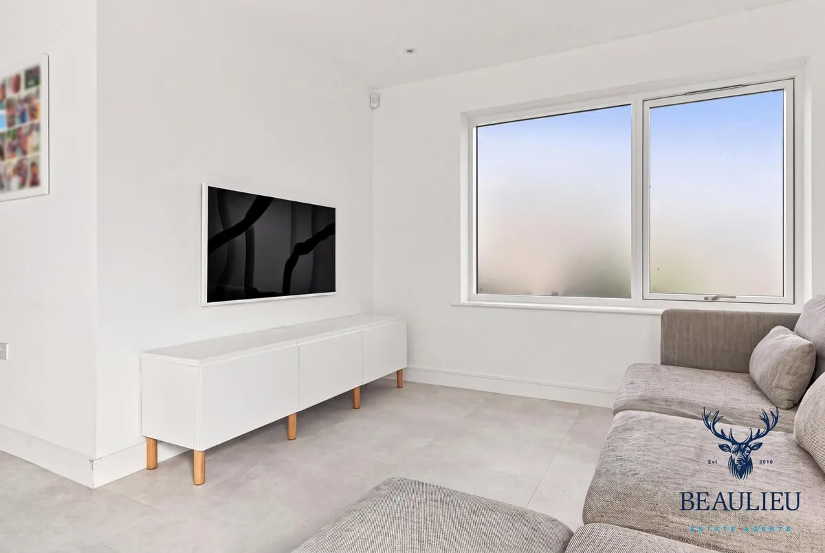 Upper Wimbush Road, Chelmsford Garden, CM3, photo 11