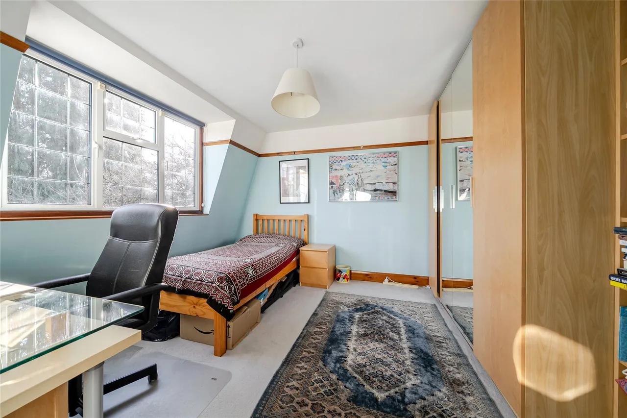 Knoll Rise, Orpington, BR6, photo 14
