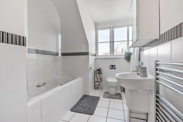 Freer Crescent, High Wycombe, HP13, photo 8