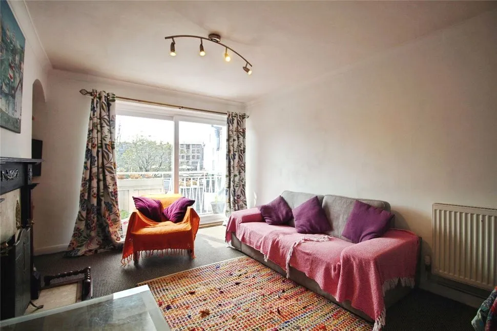 Vauxhall Street, Plymouth, Devon, PL4, photo 3