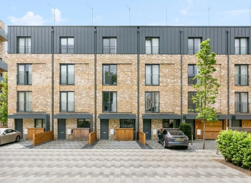 5 bed house for sale — Beatrice Place, Cambium, SW19