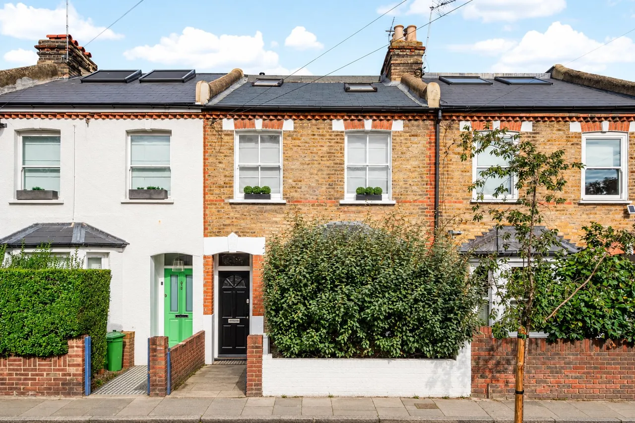 2 bed flat for sale, Standen Road, Southfields, SW18