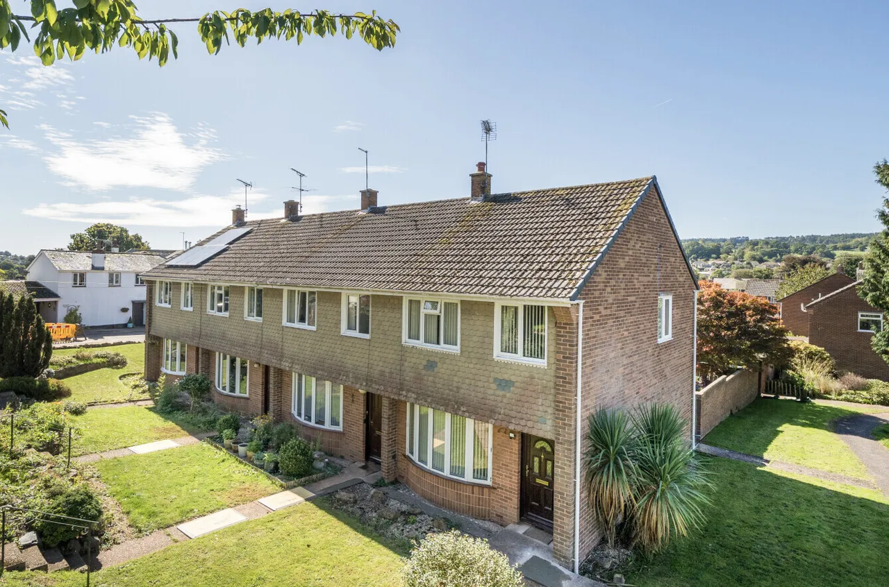 3 bed property for sale — Tyrrell Mead, Sidmouth, Devon, EX10
