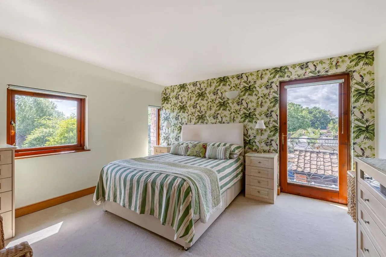 Upper Tockington Road, Tockington, South Gloucestershire, BS32 4LQ, photo 8