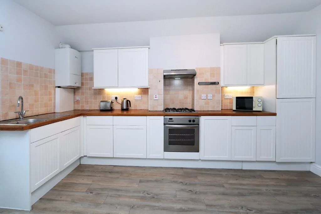 Brighton Road, Surbiton, KT6, photo 3