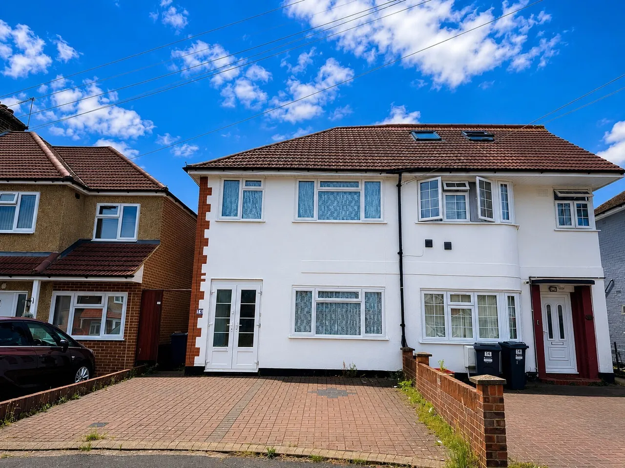 3 bed house for sale — Baber Drive, Feltham