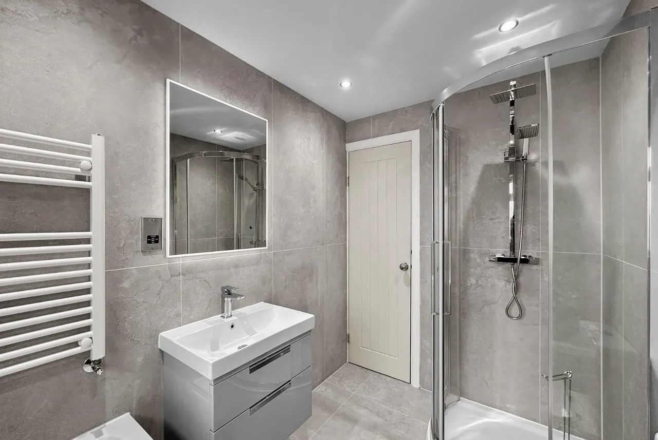 Langham Grove, Timperley WA15 6DU, photo 22