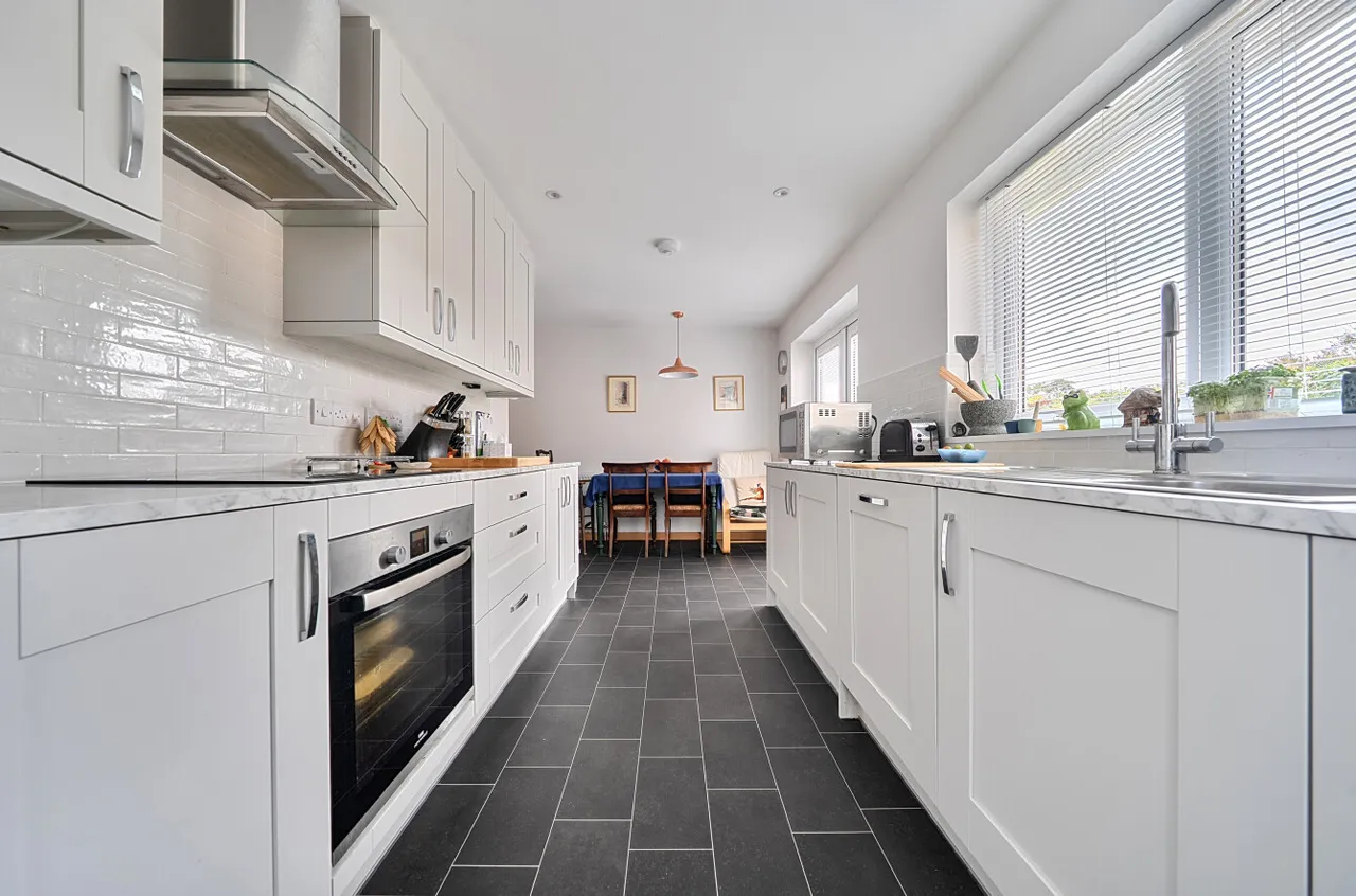 Fairview Avenue, Guilsfield, photo 6