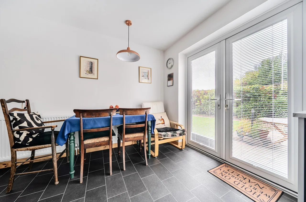 Fairview Avenue, Guilsfield, photo 7