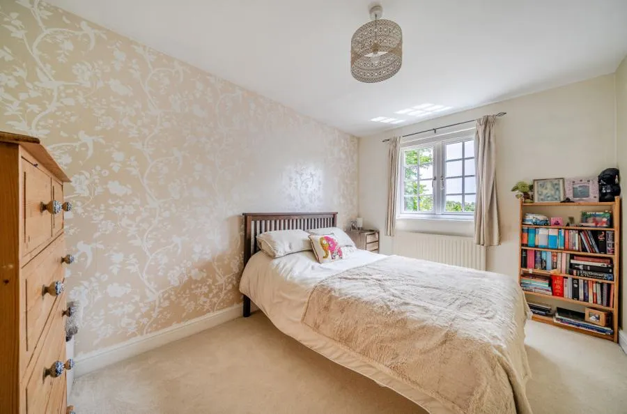 Warfield Street, Warfield, RG42, photo 20