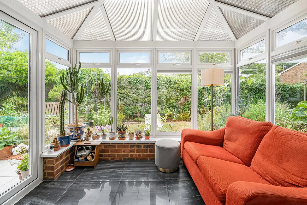 Cater Gardens, Guildford, GU3, photo 9
