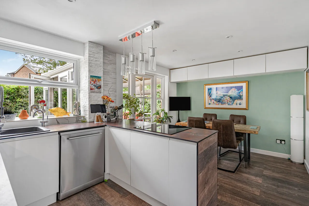 Cater Gardens, Guildford, GU3, photo 6