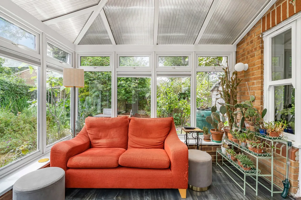 Cater Gardens, Guildford, GU3, photo 10