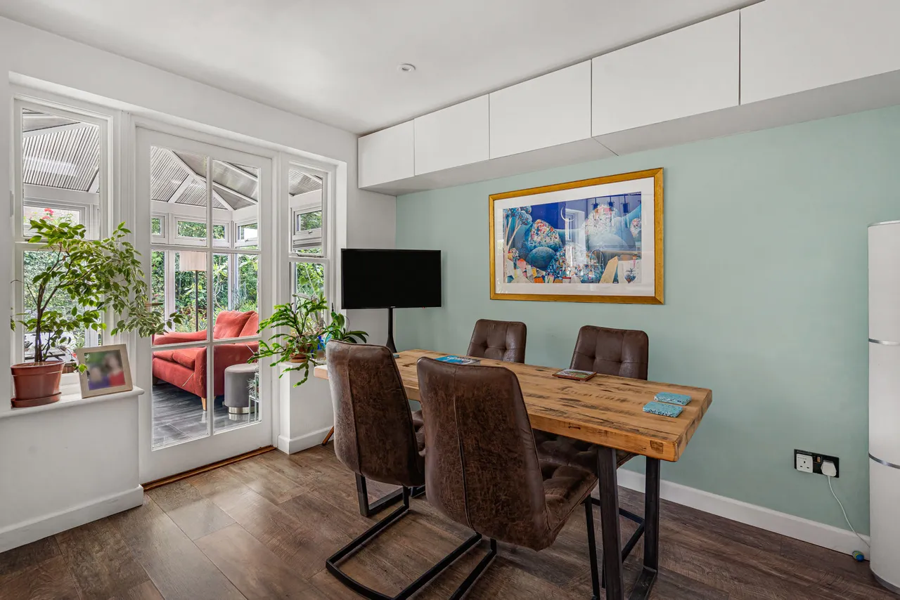 Cater Gardens, Guildford, GU3, photo 8