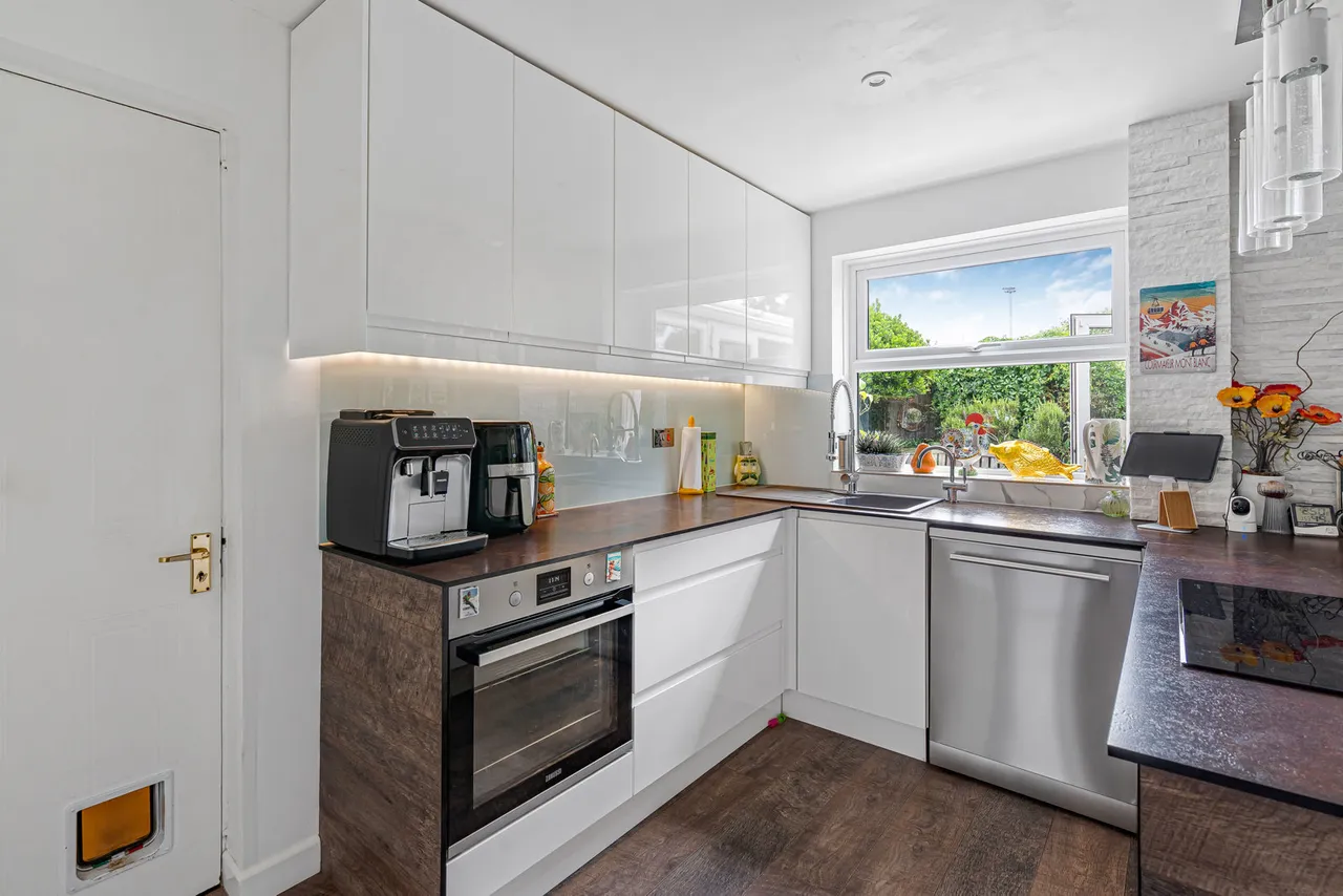 Cater Gardens, Guildford, GU3, photo 5