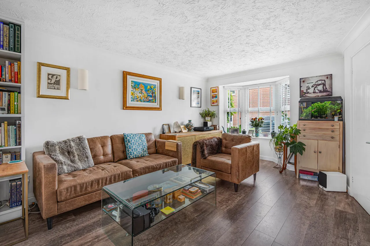 Cater Gardens, Guildford, GU3, photo 2