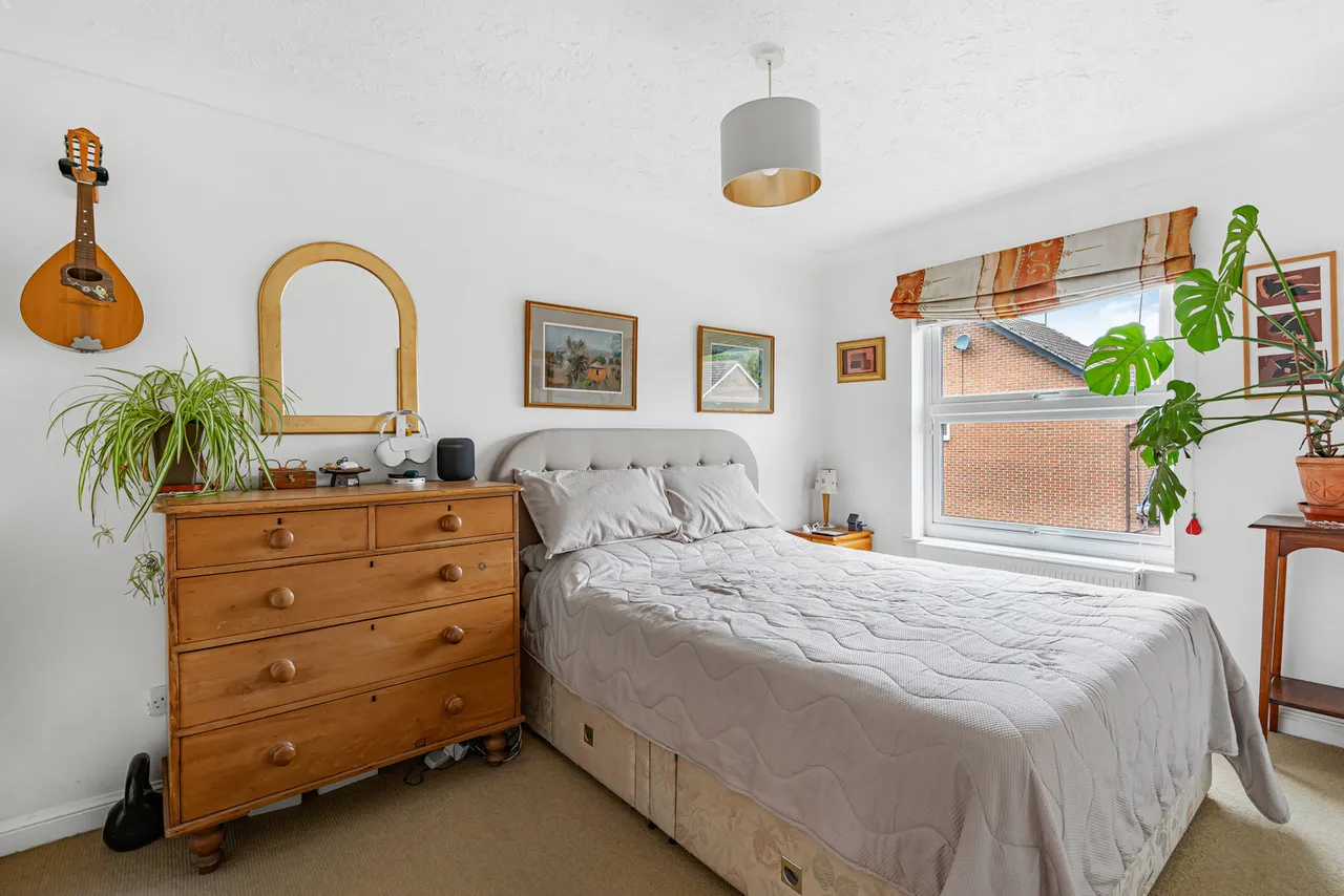 Cater Gardens, Guildford, GU3, photo 12