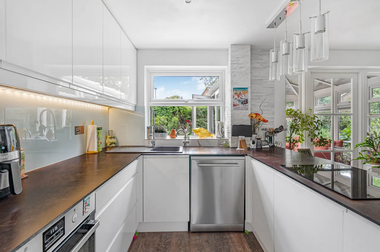 Cater Gardens, Guildford, GU3, photo 4