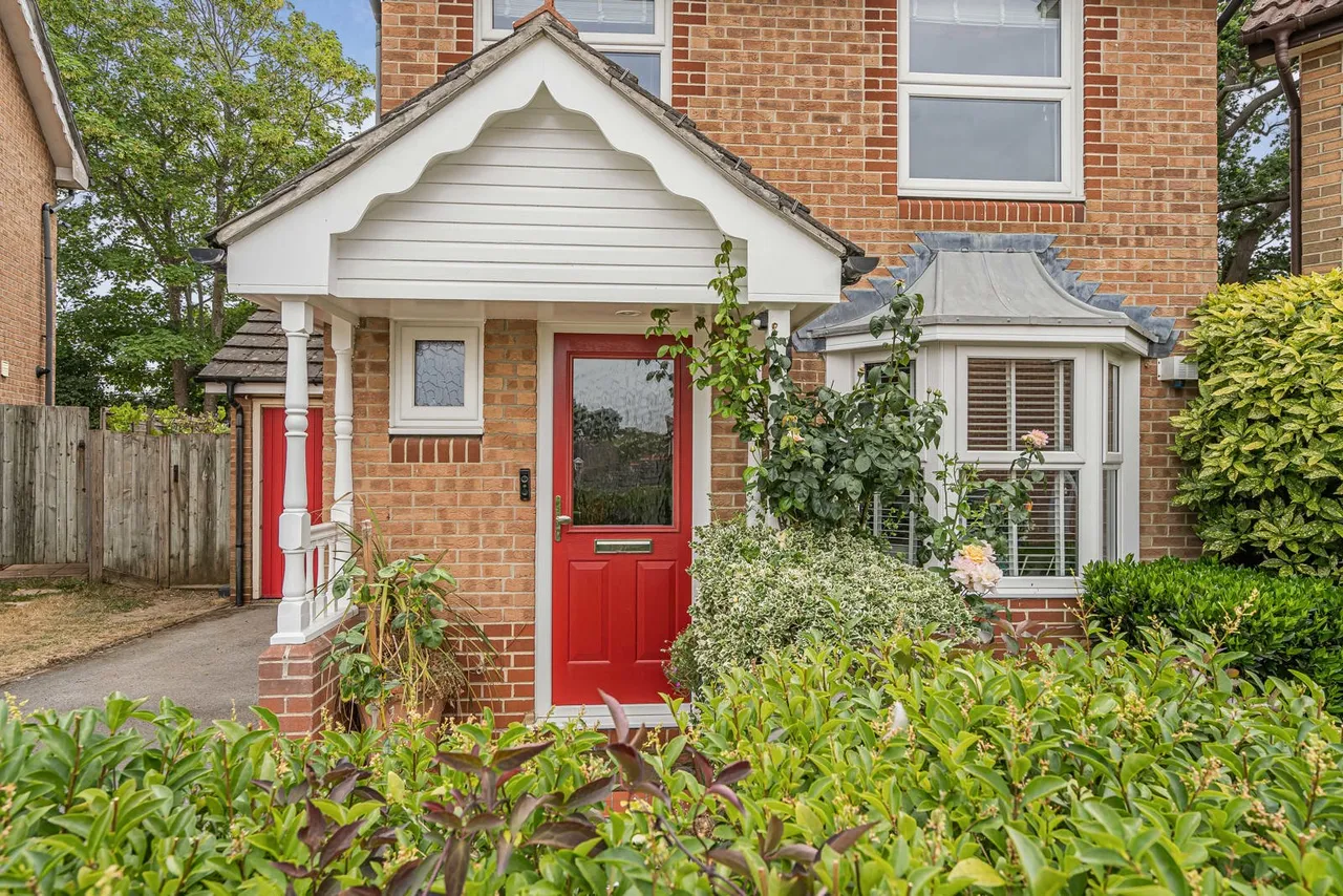 Cater Gardens, Guildford, GU3, photo 33