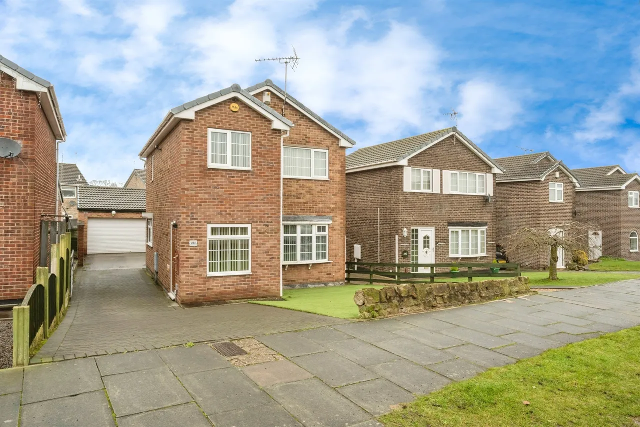 3 bed house for sale — Goodison Boulevard, Cantley, Doncaster