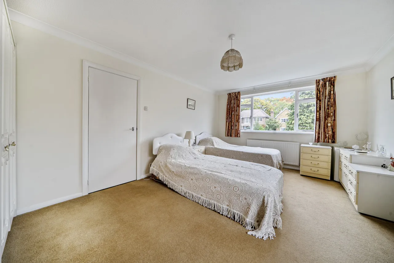 Fulmer Drive, Gerrards Cross, SL9, photo 20