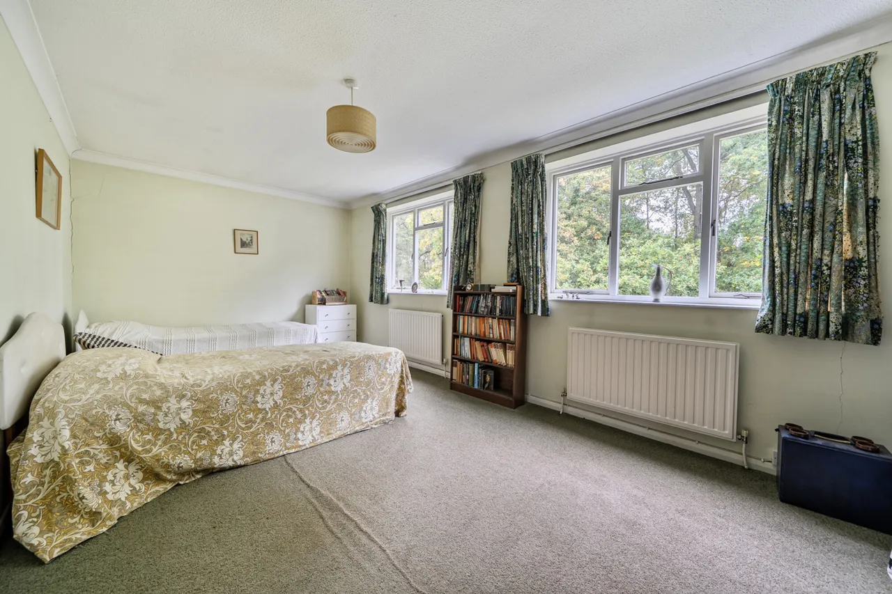 Fulmer Drive, Gerrards Cross, SL9, photo 16