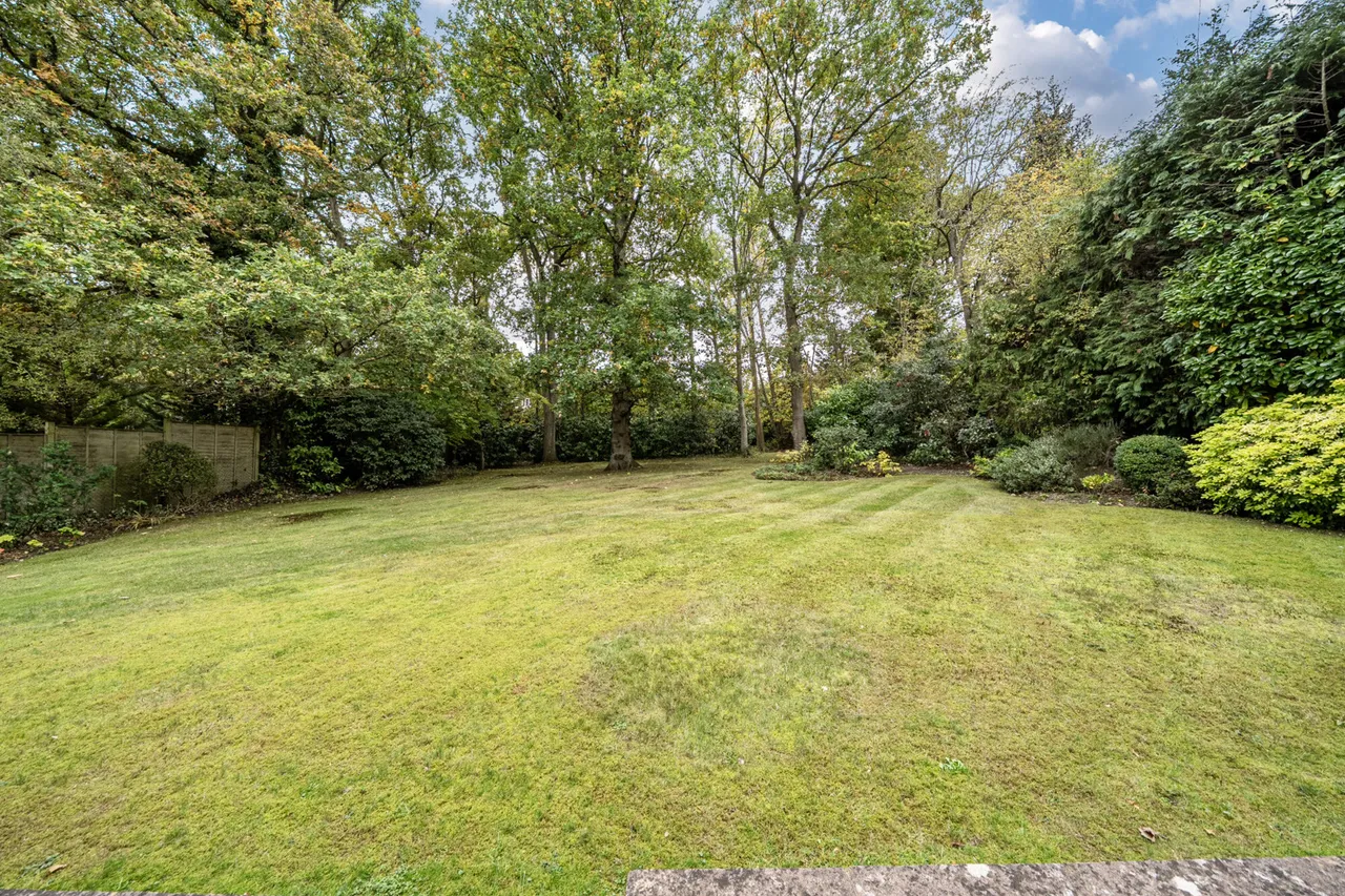Fulmer Drive, Gerrards Cross, SL9, photo 12
