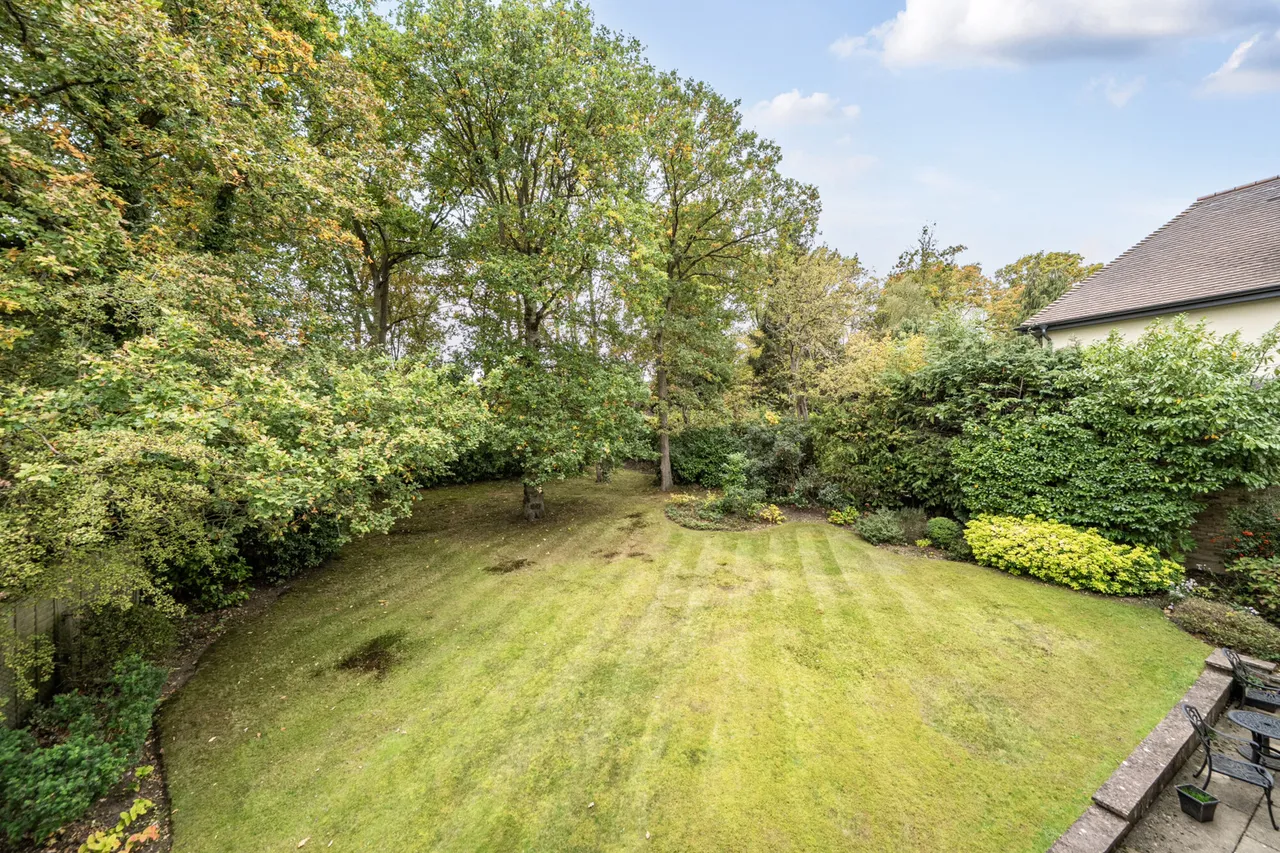 Fulmer Drive, Gerrards Cross, SL9, photo 4