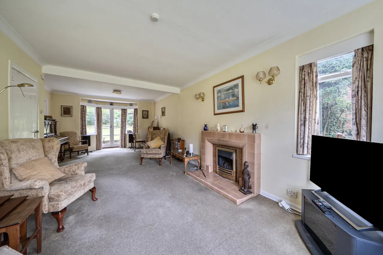 Fulmer Drive, Gerrards Cross, SL9, photo 2