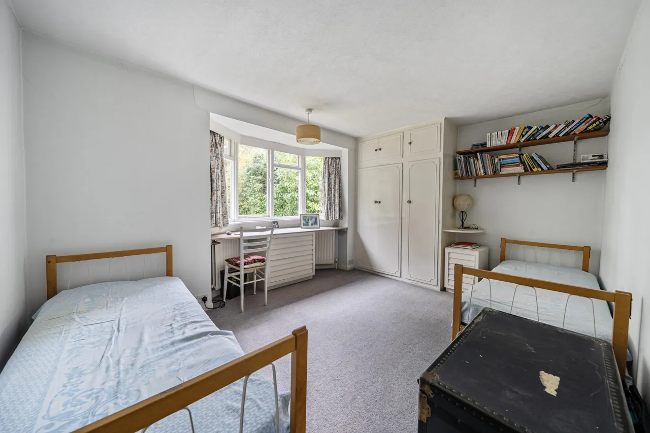 Fulmer Drive, Gerrards Cross, SL9, photo 18