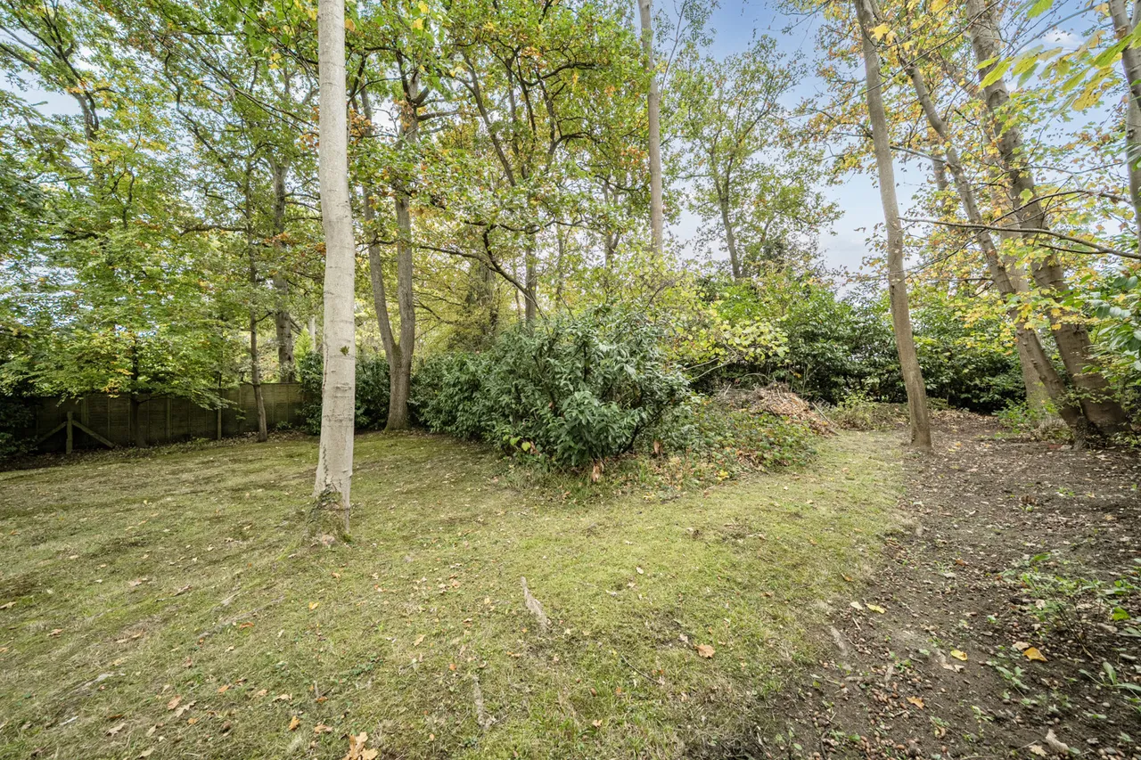 Fulmer Drive, Gerrards Cross, SL9, photo 13