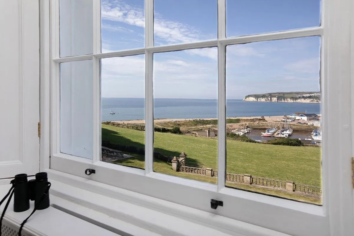 Axmouth, EX12, photo 6