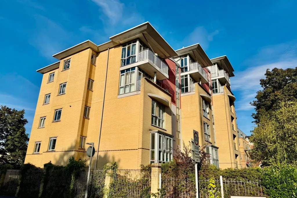 2 bed flat for sale, Kings Road, The Pinnacle Kings Road, RG1