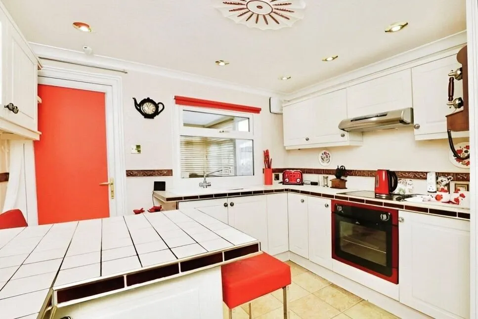 Eastfield Park, Tuxford, NG22, photo 9