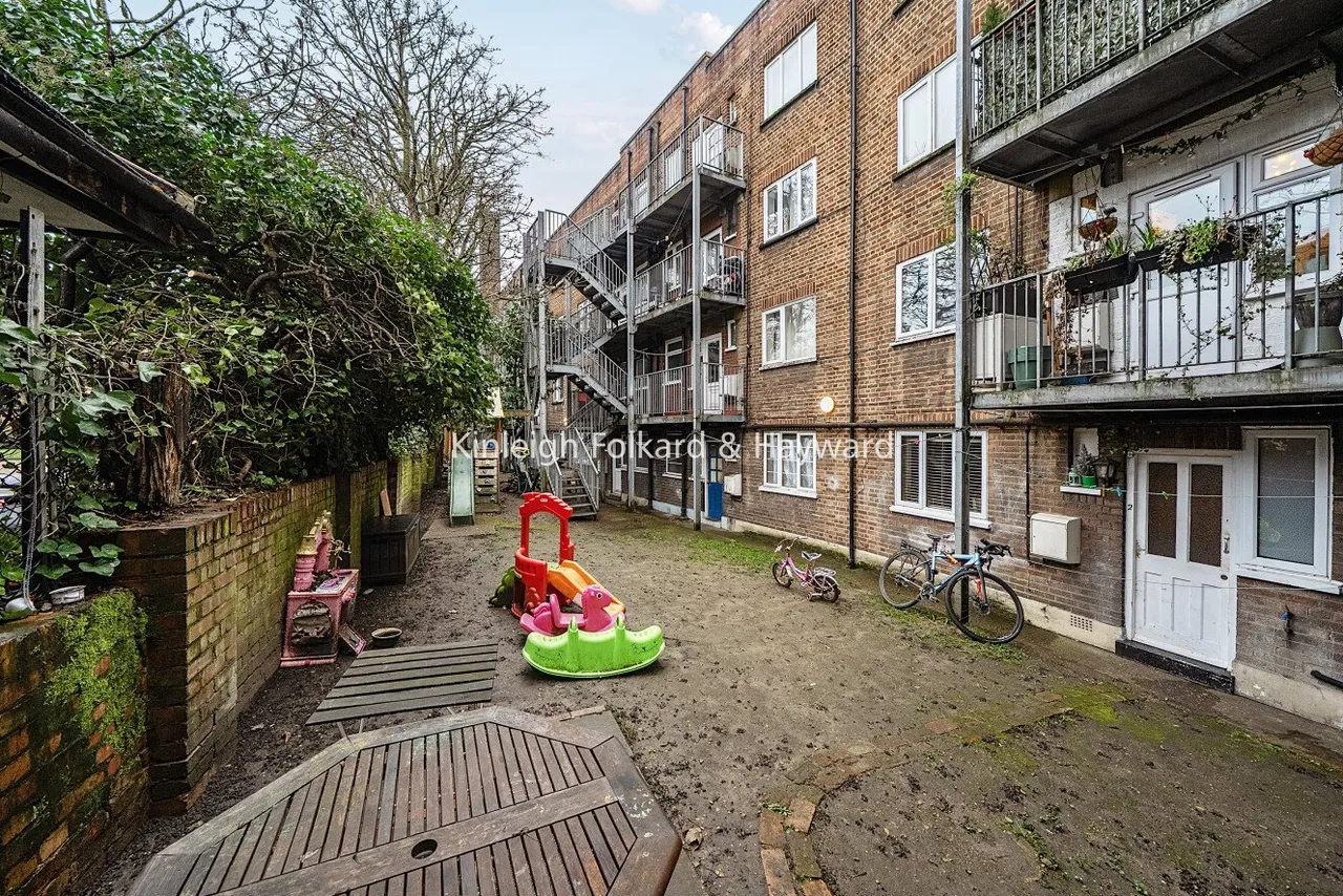 Lee High Road, Hither Green, London, SE13, photo 11