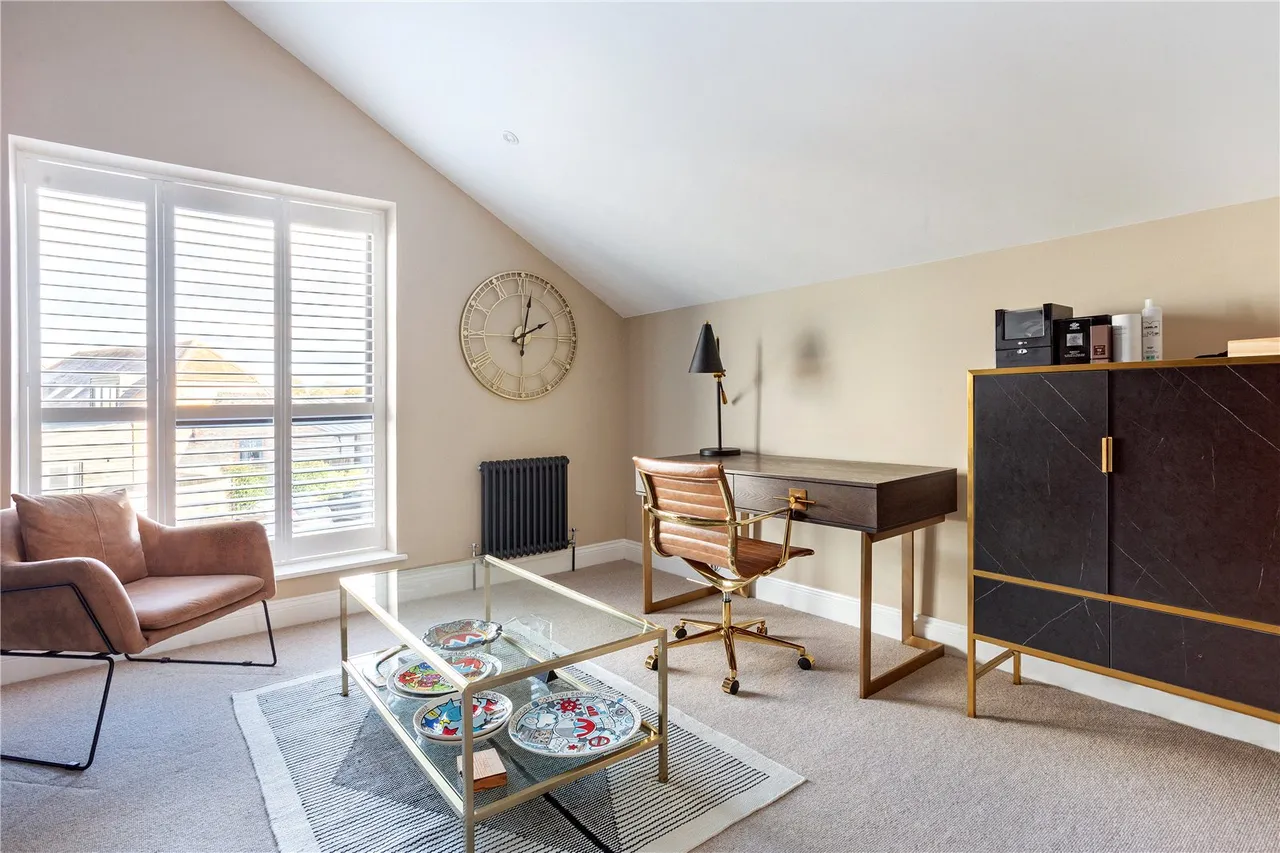 The Street, Dockenfield, Farnham, Surrey, GU10 4HR, photo 9