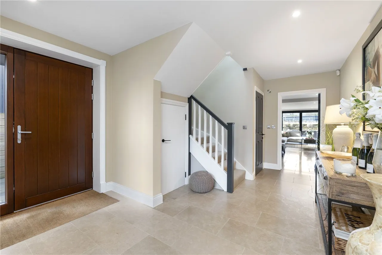 The Street, Dockenfield, Farnham, Surrey, GU10 4HR, photo 10