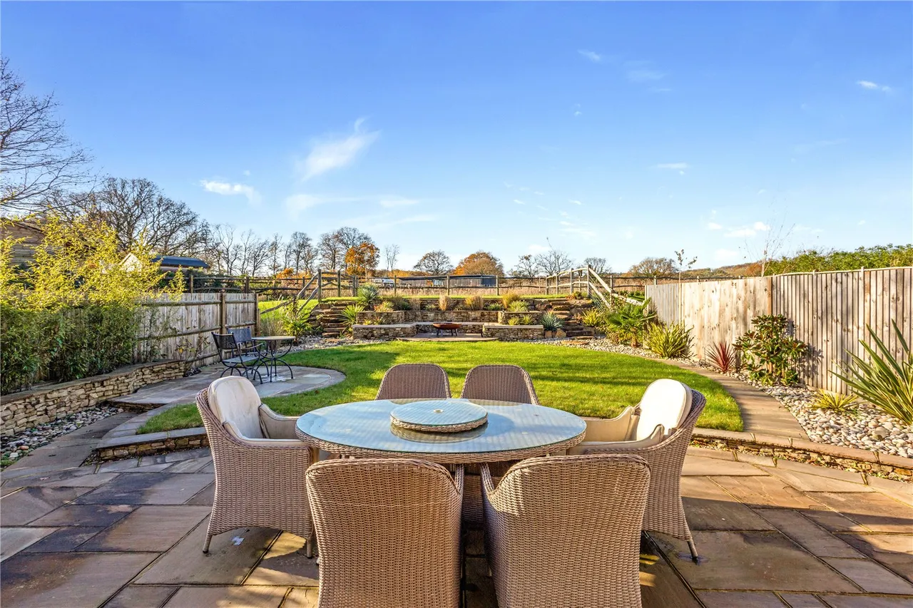 The Street, Dockenfield, Farnham, Surrey, GU10 4HR, photo 16