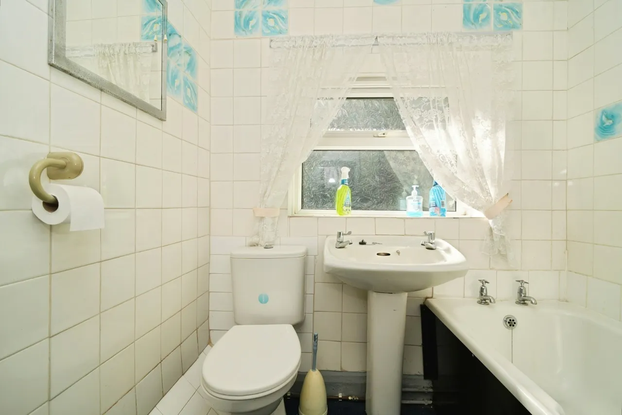 North Street, Colne, BB8, photo 15