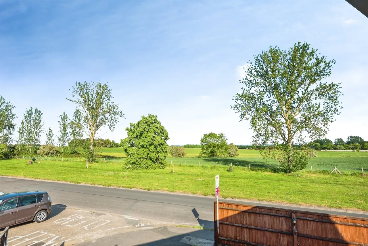Lodden Avenue, Berinsfield, Wallingford, photo 12
