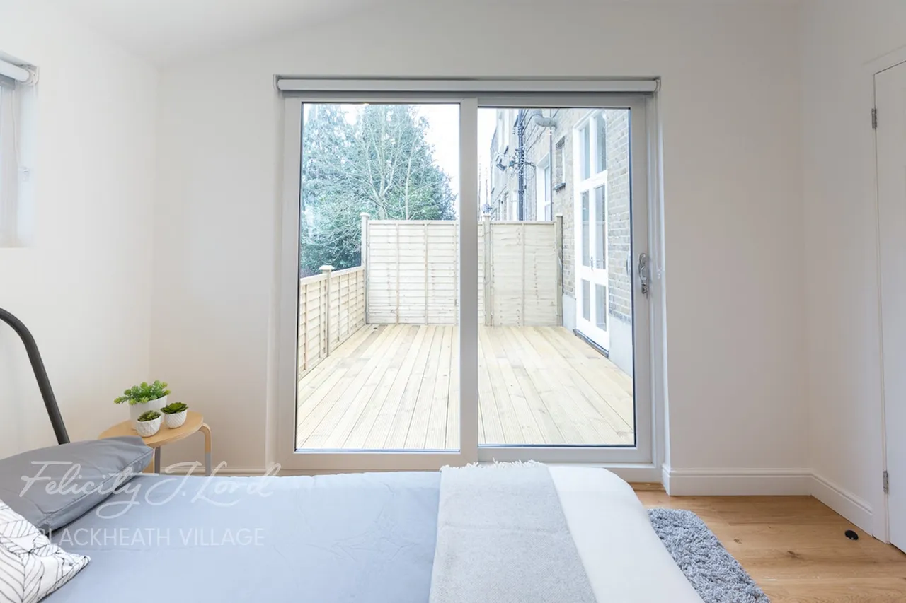 Somertrees Avenue, London, photo 8
