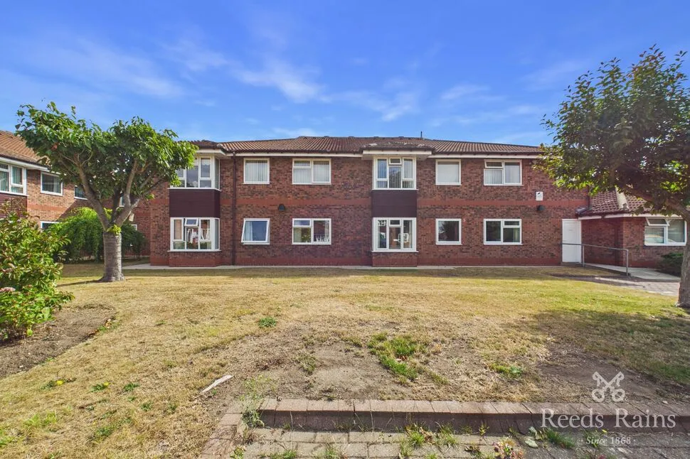 2 bed flat for sale — St. Marys Mews, Greenshaw Drive, York, YO32