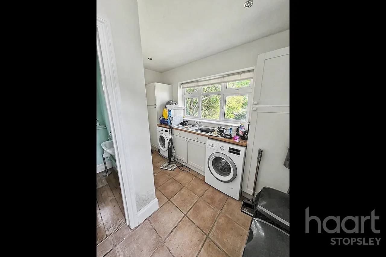 Park Road, Westoning Village, MK45, photo 10