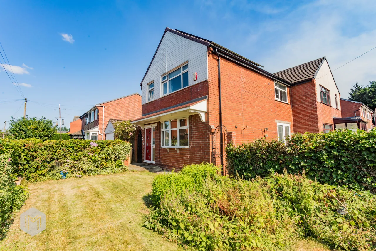 Grange Avenue, Little Lever, Bolton, BL3 1NT, photo 17