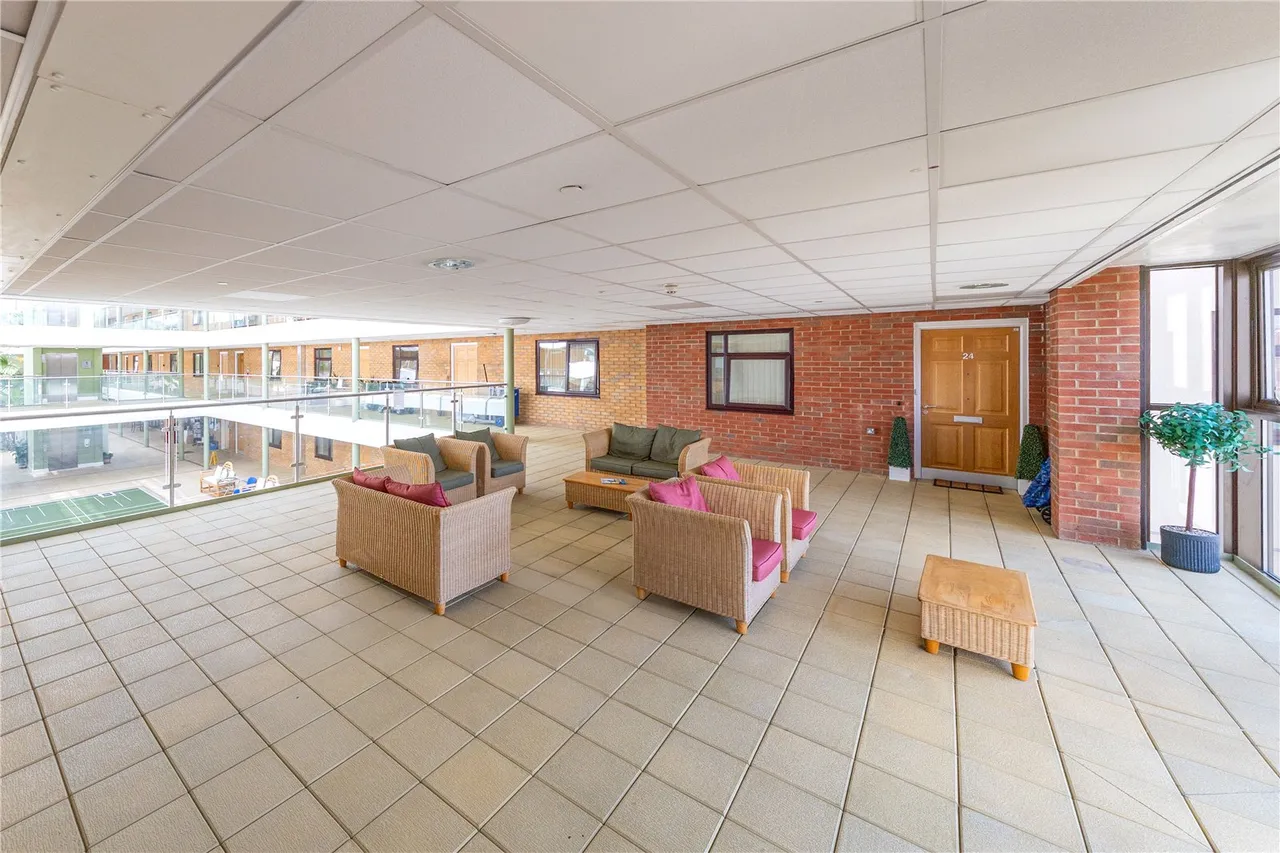 Newport Pagnell, Buckinghamshire, photo 5