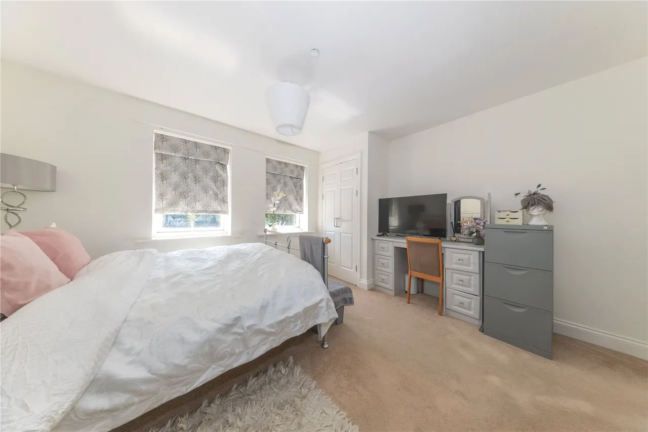 Newport Pagnell, Buckinghamshire, photo 9