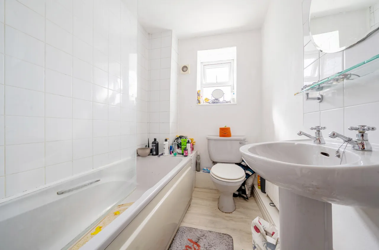 Woodland View, Calverley, LS28, photo 9