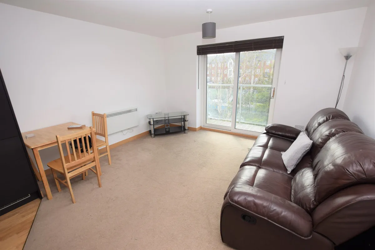 Hawkins Road, Colchester, Essex, CO2 8XY, photo 3
