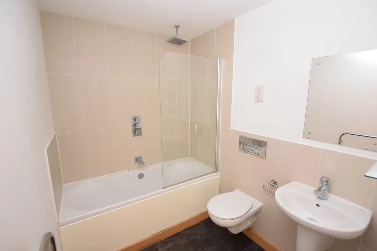 Hawkins Road, Colchester, Essex, CO2 8XY, photo 6