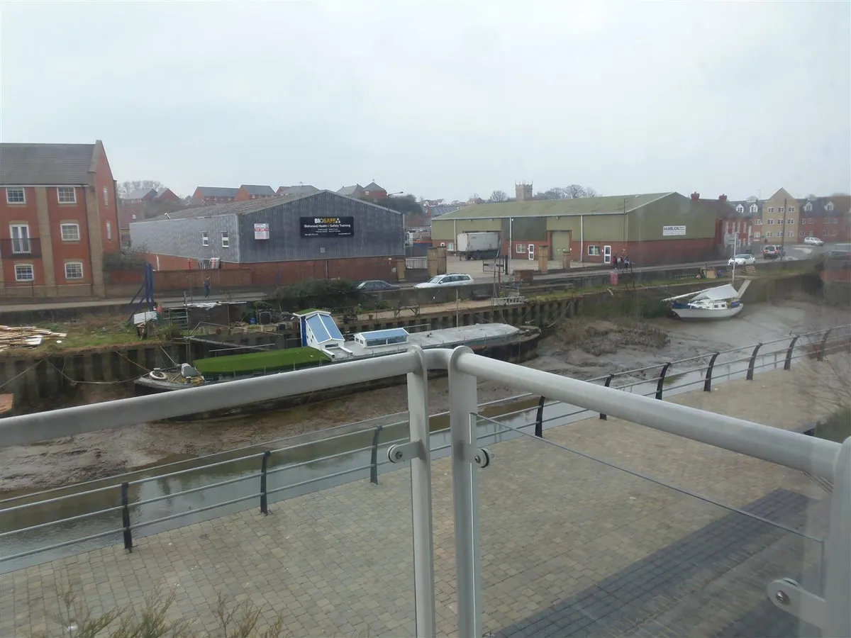Hawkins Road, Colchester, Essex, CO2 8XY, photo 8